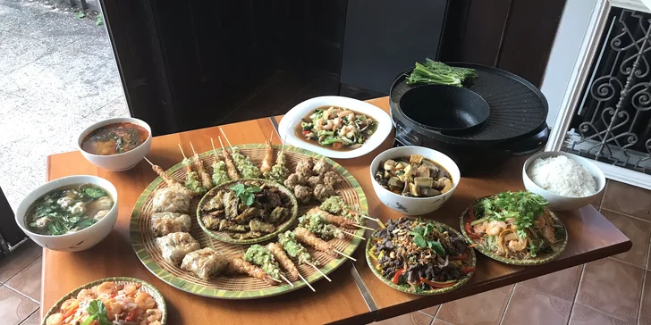 Ochutnejte menu plné vietnamských chutí: polévka, krabí závitky, krevety i dezert až pro 8