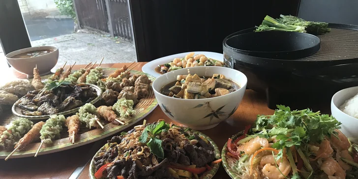 Ochutnejte menu plné vietnamských chutí: polévka, krabí závitky, krevety i dezert až pro 8