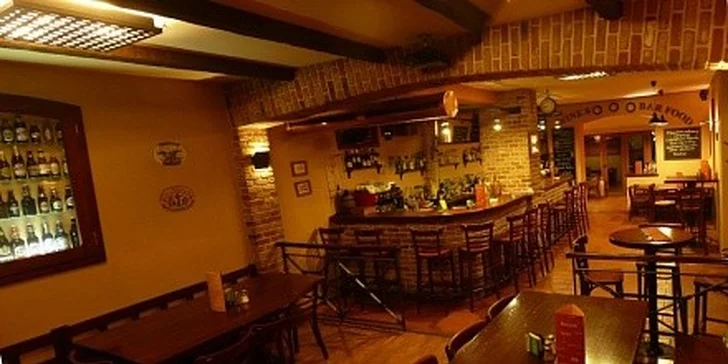 2x BolletA XXL Burger s porcí křupavých hranolek a naší BBQ omáčkou