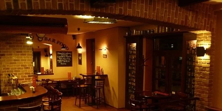 2x BolletA XXL Burger s porcí křupavých hranolek a naší BBQ omáčkou
