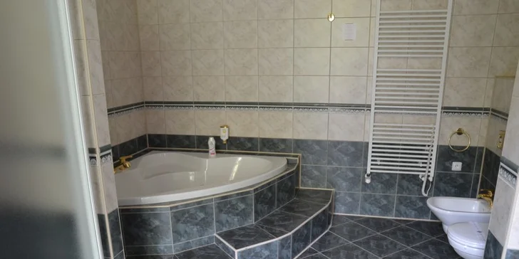 Pobyt v hotelu Eliška v Karlových Varech až pro 4 os se snídaněmi a slevou na procedury