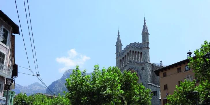 Poznávací zájezd na Mallorcu: letenky, program a 7 nocí s polopenzí