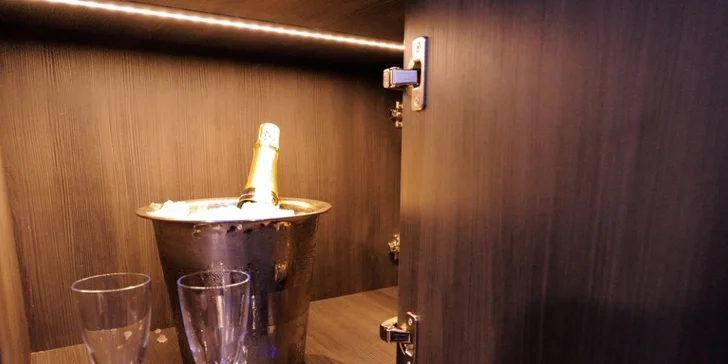 Privátní wellness až pro 4 osoby vč. možnosti romantické varianty