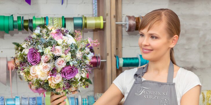 Floristické kurzy: Vyrobte si květinovou čelenku a náramek nebo uvažte kytici