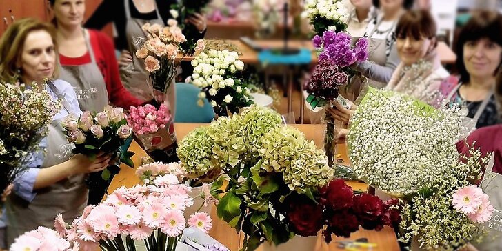 Floristické kurzy: Uvažte si kytici nebo vyrobte čelenku a náramek pod vedením floristy