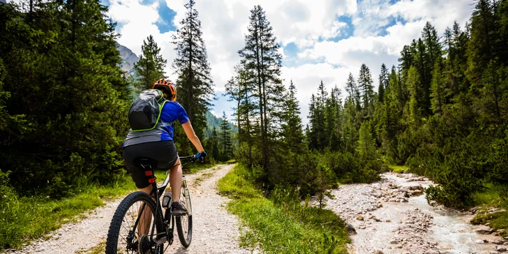 Léto či podzim na horách: dovolená v Krkonoších, polopenze i sauna