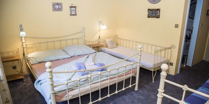 Odpočinek v originálním penzionu kousek za Prahou: 2 nebo až 8 dní se snídaní
