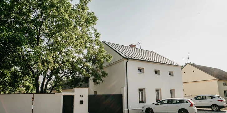Pobyt ve zrekonstruovaném stavení až pro 6 osob: domácí snídaně a na dvoře zvířátka