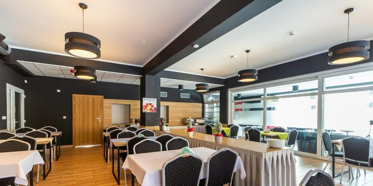 Parádní pobyt u Baltského moře: luxusní resort s bazénem a solnou jeskyní, polopenze