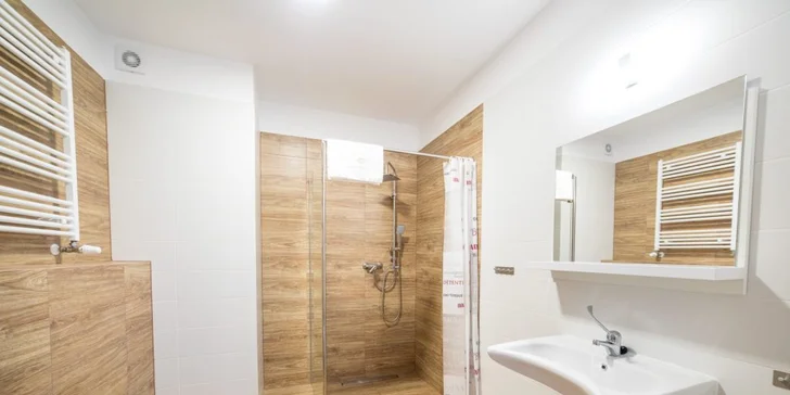 Parádní pobyt u Baltského moře: luxusní resort s bazénem a solnou jeskyní, polopenze