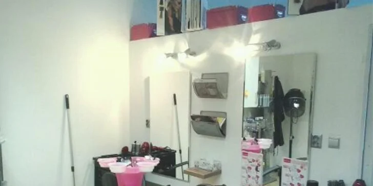 Mytí, střih, regenerační maska, masáž, foukání a styling ve Studiu XXL