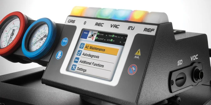 Cestujte s čistým vzduchem: kontrola, plnění a čištění klimatizace automobilu