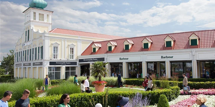Black Friday: předvánoční nákupy v Berlíně, Drážďanech i outlet centru Parndorf