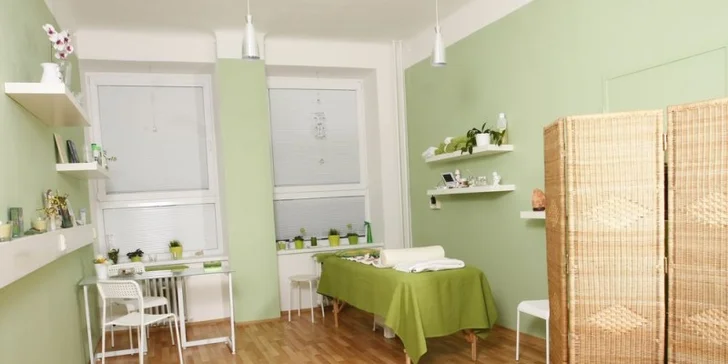 Relaxace dle výběru: Medová detoxikační masáž, lávové kameny či těhotenská masáž