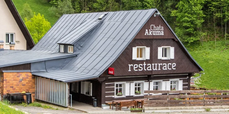 Dovolená v příjemné chatě se snídaněmi pro pár i rodinu