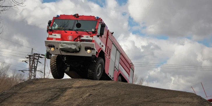 Parádní akce plná adrenalinu: 15–60 minut jízdy v požárním speciálu Tatra T815-7 6x6.1