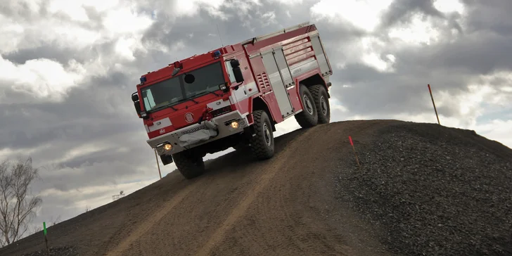 Parádní akce plná adrenalinu: 15–60 minut jízdy v požárním speciálu Tatra T815-7 6x6.1