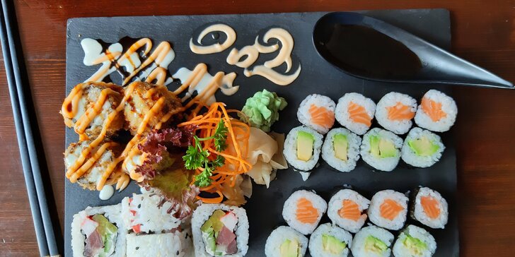 Set 28 kousků sushi: s avokádem, tuňákem i teriyaki omáčkou