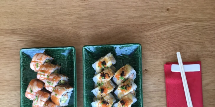 Japonská dobrota: 24, 32 nebo 40 ks sushi i s miso polévkami a saláty