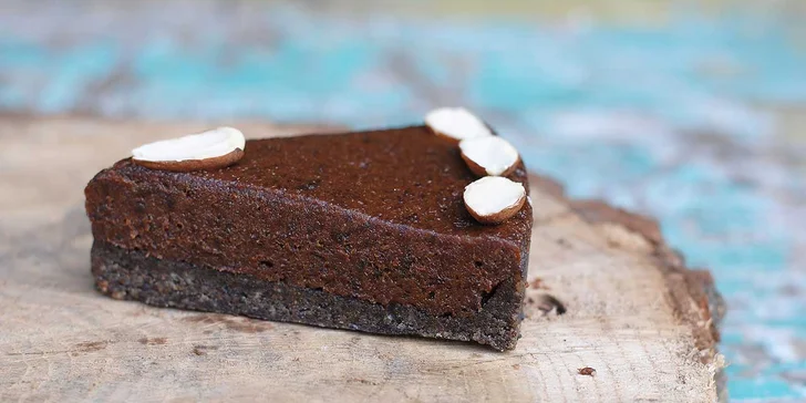 Speciální kolekce: Raw dort složený z 8 druhů