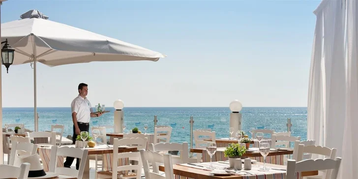 Letecky na krásný jižní Kypr: 10 nebo 11 nocí v hotelu u pláže a s all inclusive