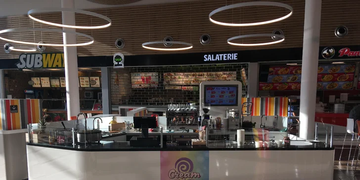 Mňam, to si pochutnáte: rolovaná zmrzlina, milkshake i palačinka dle výběru