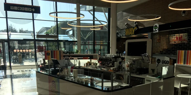 Mňam, to si pochutnáte: rolovaná zmrzlina, milkshake i palačinka dle výběru