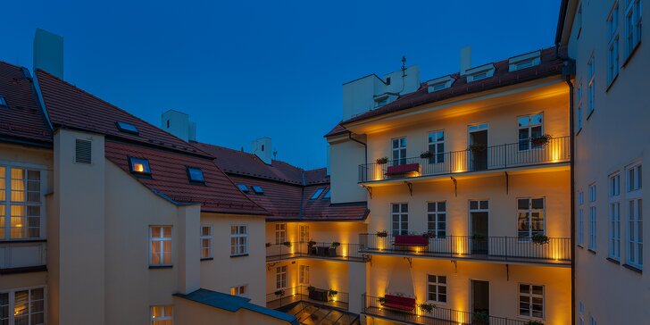 Pobyt v historickém centru Prahy: elegantní hotel se snídaní a plavbou po Vltavě