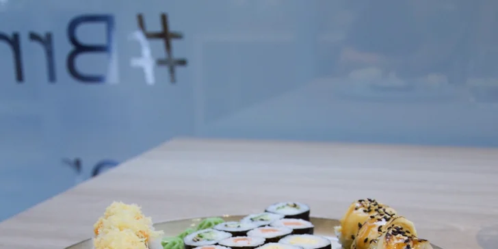 Na sushi do pasáže Alfa: 26 kousků s lososem, krabím krémem i avokádem