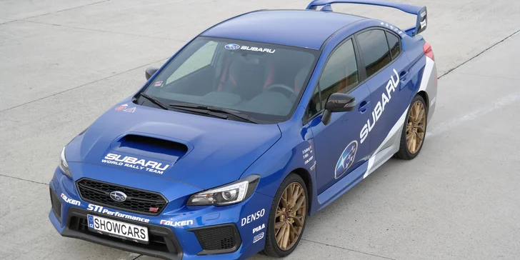 2–4 kola v Subaru Impreza WRX STI a v Mitsubishi Lancer EVO na polygonu Brno