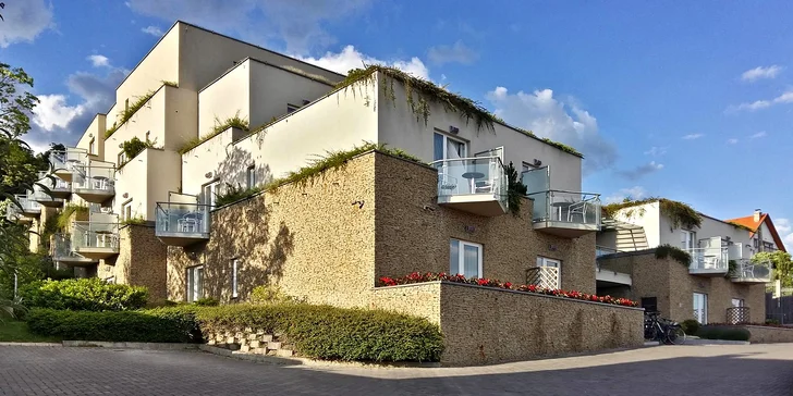 Dovolená přímo u Balatonu: pobyt s polopenzí a neomezeným wellness
