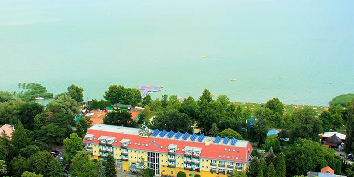 Hotel 300 m od Balatonu: neomezený wellness a polopenze