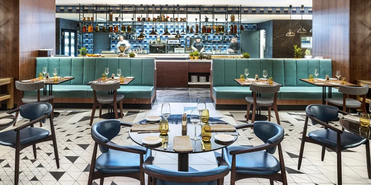 V nové restauraci The Artisan s otevřenou kuchyní se můžete těšit na speciality připravené z lokálních sezónních surovin.