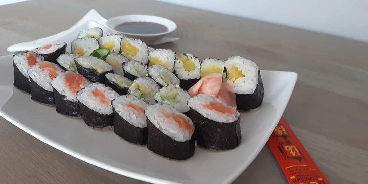 Sushi sety dle výběru: až 32 kousků, varianta i pro vegetariány