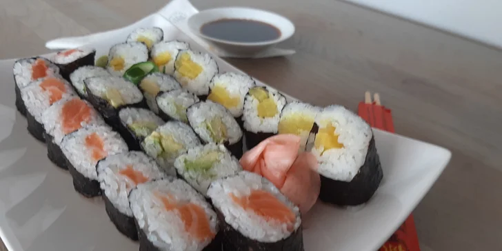 Sushi sety dle výběru: až 32 kousků, varianta i pro vegetariány