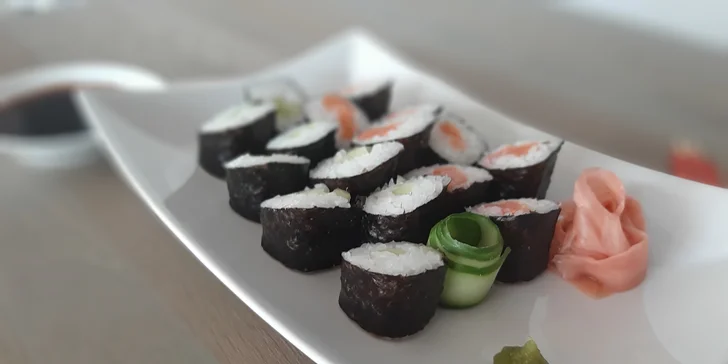 Sushi sety dle výběru: až 32 kousků, varianta i pro vegetariány
