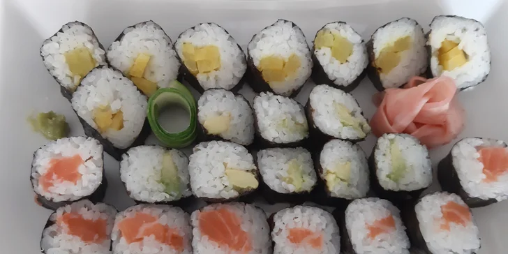 Sushi sety dle výběru: až 32 kousků, varianta i pro vegetariány