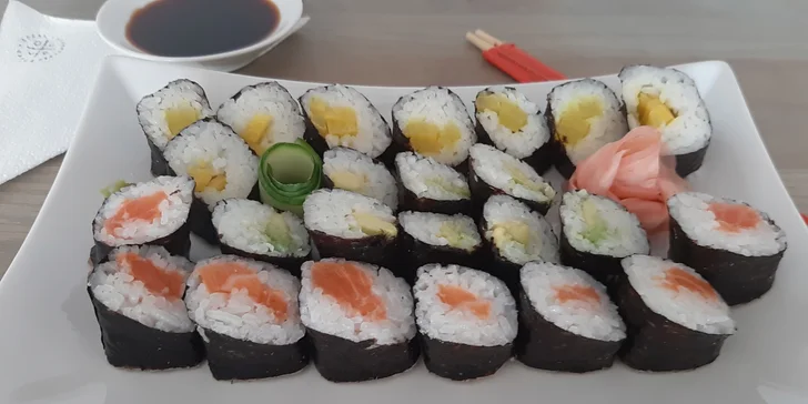Sushi sety dle výběru: až 32 kousků, varianta i pro vegetariány
