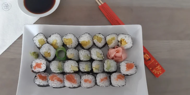 Sushi sety dle výběru: až 32 kousků, varianta i pro vegetariány