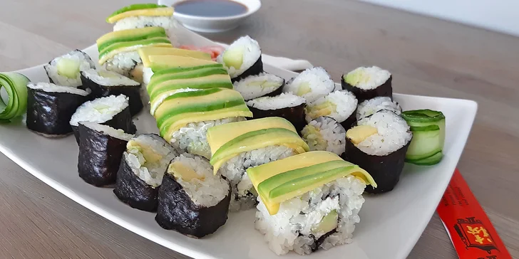Sushi sety dle výběru: až 32 kousků, varianta i pro vegetariány