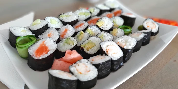 Sushi sety dle výběru: až 32 kousků, varianta i pro vegetariány