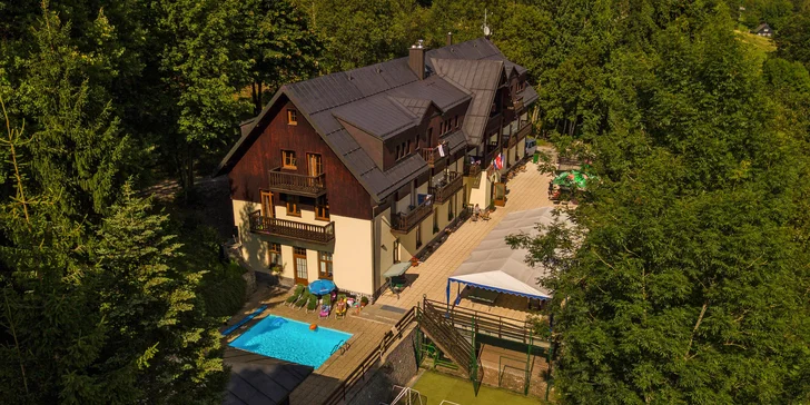 Jaro ve Špindlu: polopenze, bazén, sauna a vířivka