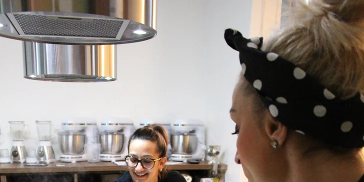 Kurzy vaření dle výběru s Monou z Masterchefa: steaky, burgery i Low Carb