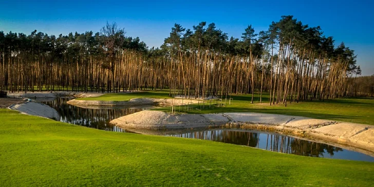 Golfový resort na Slovensku: ubytování v apartmánu nebo historickém zámečku
