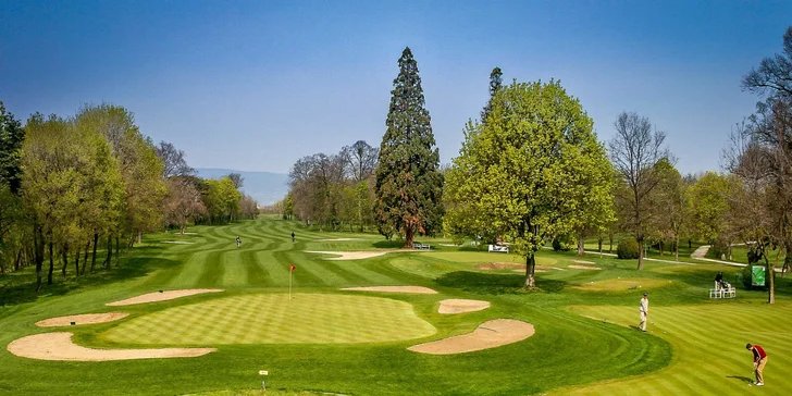 Golfový resort na Slovensku: ubytování v apartmánu nebo historickém zámečku