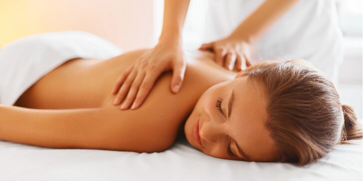 Mějte rádi sami sebe: relaxační masáž speciálním terapeutickým olejem