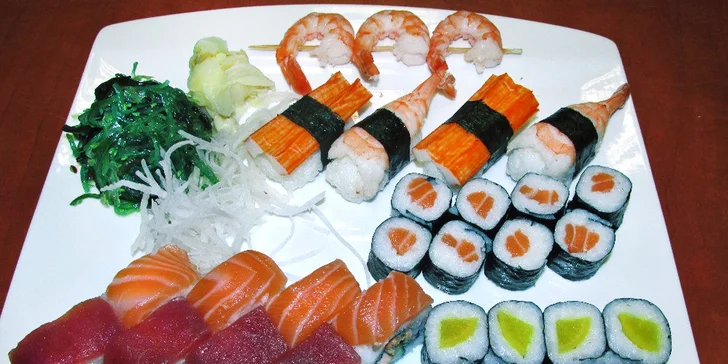 Čas na asijské dobroty: 31 či 62 kousků parádního sushi s krevetami, krabem i tuňákem