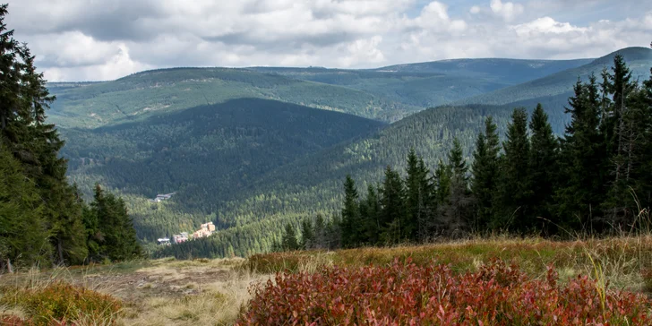 Relax v Harrachově: luxusní apartmán s vířivkou, saunou a snídaněmi