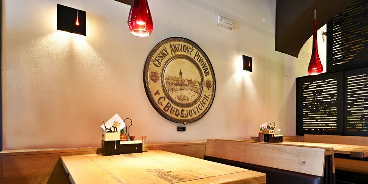 Sushi sety v Restauraci 168: 24 až 50 rolek, thajská polévka i mangový salát