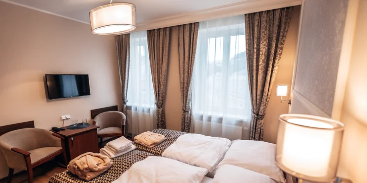 Podzimní relax v centru Karlových Varů: snídaně a wellness procedury